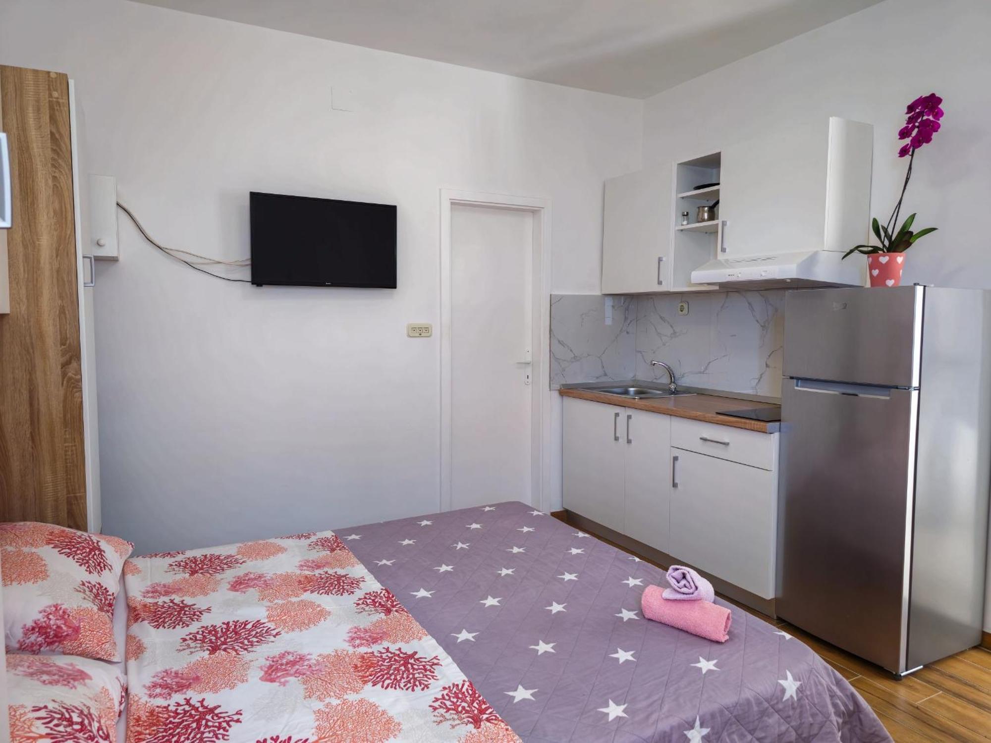 Apartments Neda オミシュ 部屋 写真